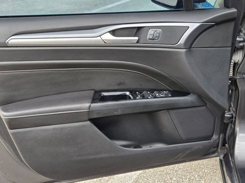 Used 2015 Ford Fusion Titanium image 5