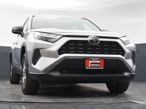 Used 2025 Toyota RAV4 LE image 28
