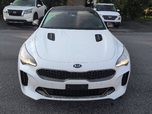 Used 2020 Kia Stinger GT2 AWD/4WD image 2