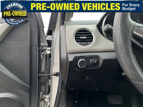 Used 2014 Chevrolet Cruze LS image 20
