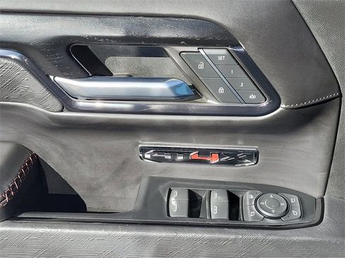 Used 2024 GMC Sierra 1500 AT4X image 19