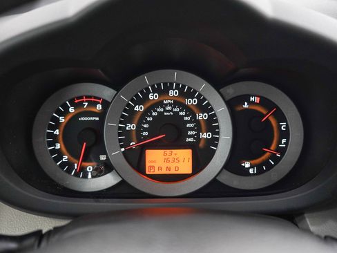 Used 2011 Toyota RAV4 Limited w/ Limited Extra Value Pkg FWD image 24