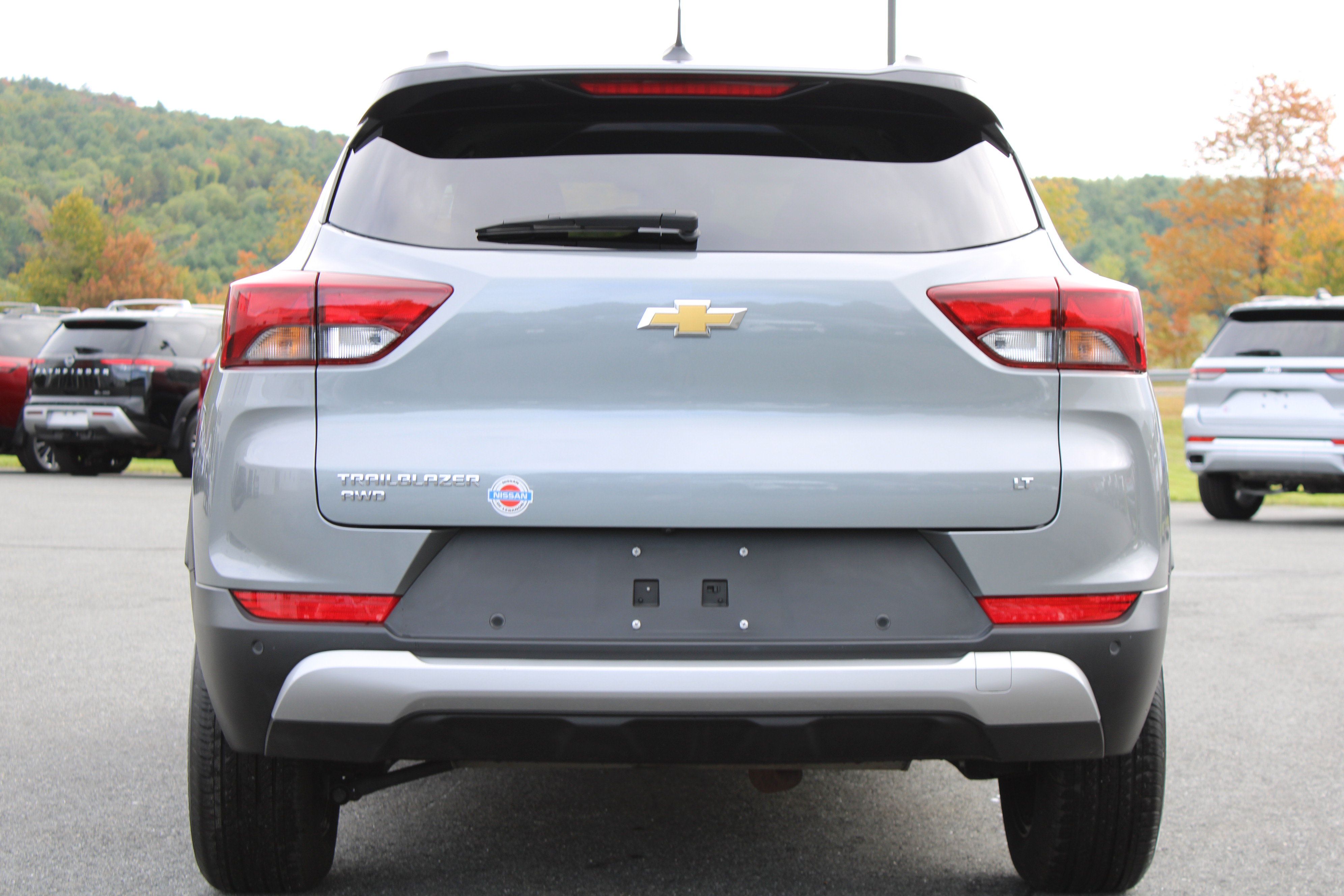 Used 2025 Chevrolet TrailBlazer LT w/ Convenience Package AWD/4WD image 12