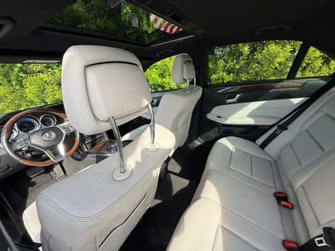 Used 2016 Mercedes-Benz E 350 4MATIC Sedan image 47