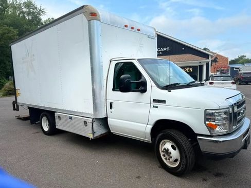 Used 2013 Ford E-350 and Econoline 350 Super Duty w/ PWR Locks & Windows Group RWD image 11
