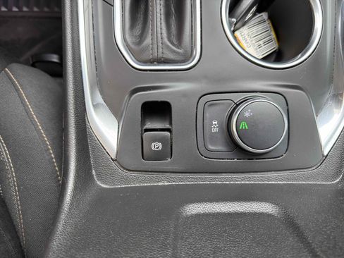 Used 2020 Chevrolet Traverse LS image 43