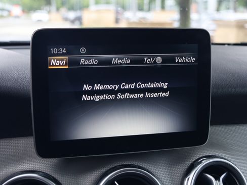 Used 2018 Mercedes-Benz GLA 250 image 23
