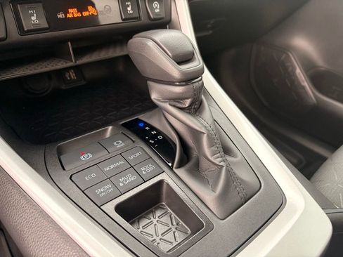 Used 2025 Toyota RAV4 XLE w/ Convenience Package AWD/4WD image 22