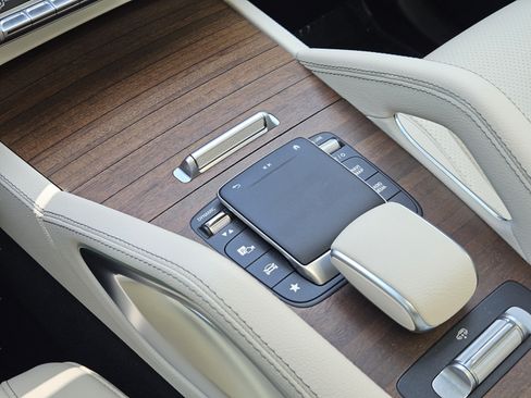 Certified 2021 Mercedes-Benz GLS 450 4MATIC image 12