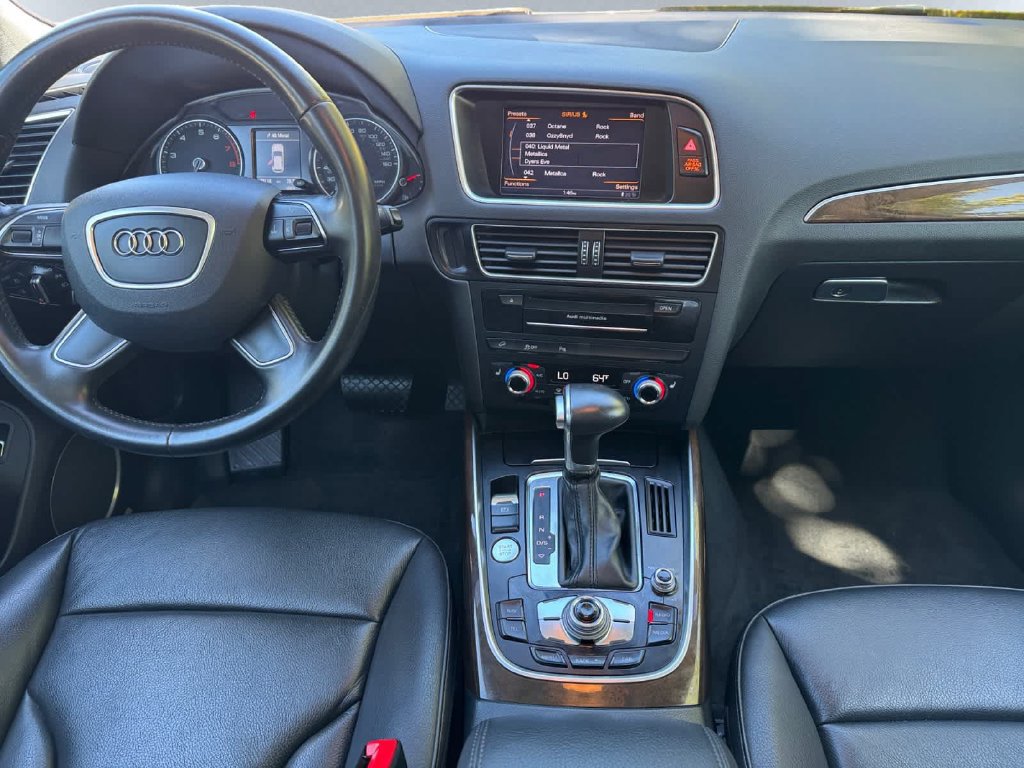 Used 2017 Audi Q5 2.0T Premium Plus w/ Technology Package AWD/4WD image 6