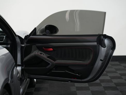 Used 2016 Porsche Cayman GT4 image 25