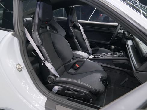 Used 2026 Porsche 911 GT3 RWD image 23