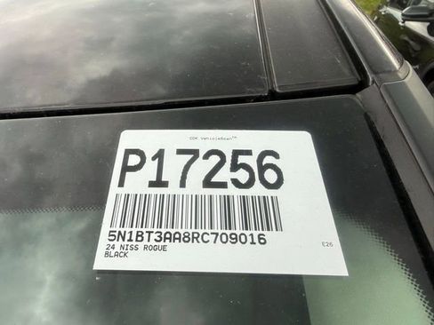 Used 2024 Nissan Rogue S FWD image 10