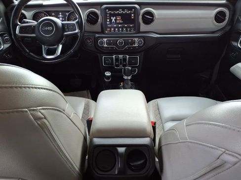 Used 2022 Jeep Gladiator Overland AWD/4WD image 13