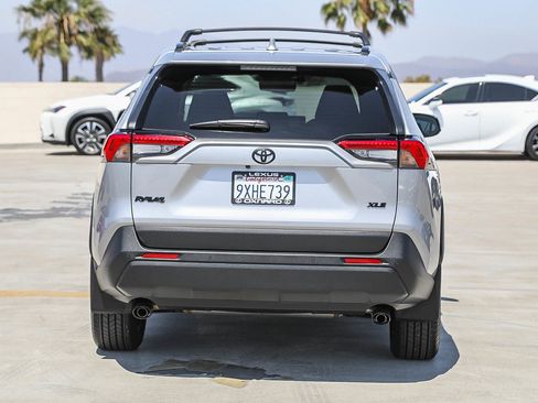 Used 2025 Toyota RAV4 XLE Premium w/ Weather Package FWD image 6