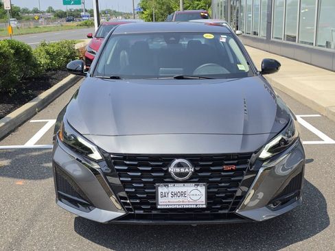 Certified 2025 Nissan Altima 2.5 SR FWD image 4