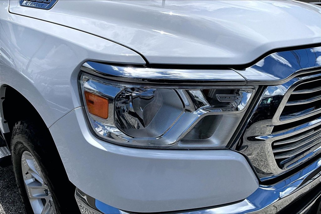 Used 2023 RAM 1500 Laramie w/ Off Road Group AWD/4WD image 40