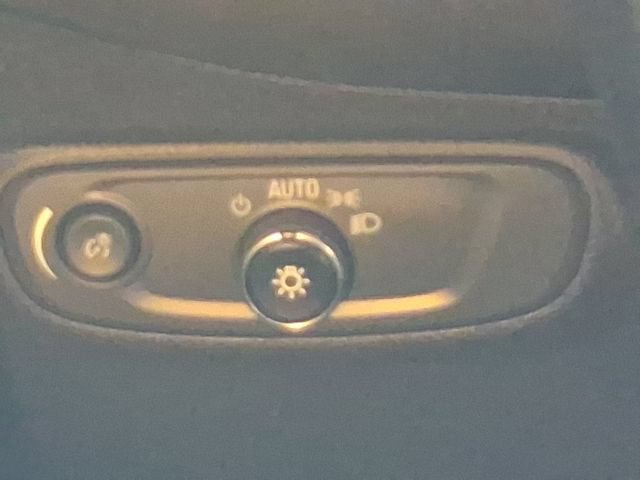 Used 2022 Chevrolet Equinox LT FWD image 32