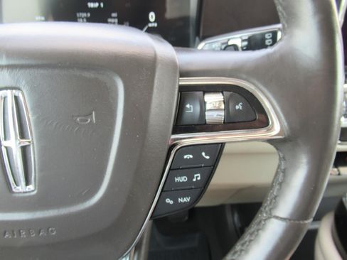 Used 2019 Lincoln Navigator Reserve AWD/4WD image 26