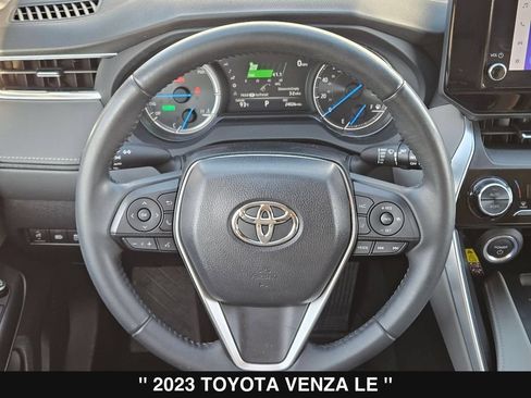 Used 2023 Toyota Venza LE AWD/4WD image 22