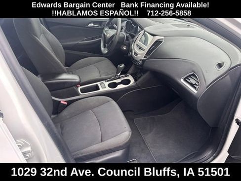 Used 2018 Chevrolet Cruze LS FWD image 9