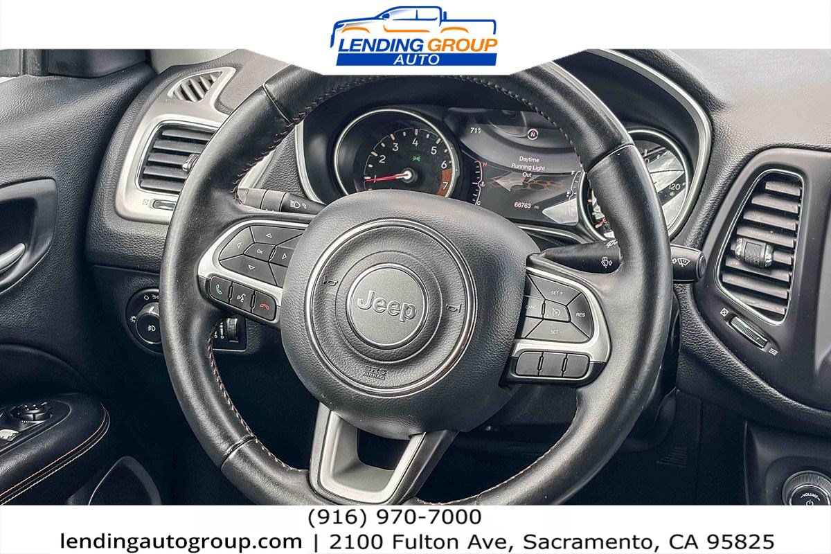 Used 2018 Jeep Compass Latitude w/ Popular Equipment Group FWD image 14
