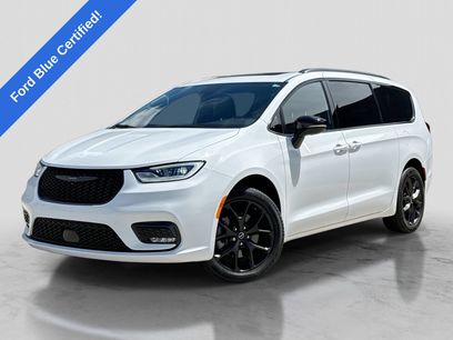 Used 2026 Chrysler Pacifica Limited w/ S Appearance Package