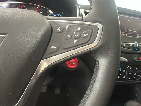 Used 2023 Chevrolet Equinox LT AWD/4WD image 19