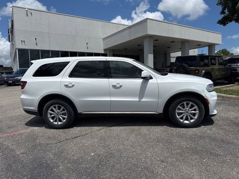 Used 2021 Dodge Durango SXT w/ 3rd Row Seating Group RWD image 22