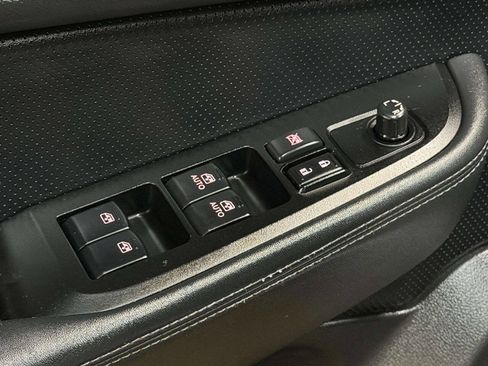 Used 2017 Subaru Outback 3.6R Limited image 17