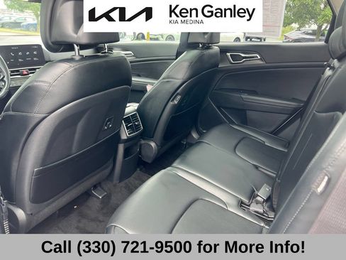 Certified 2026 Kia Sportage EX w/ EX Panorama Roof Package FWD image 45