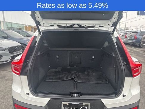 Used 2023 Volvo XC40 B5 Plus w/ Driver Assist Package image 8