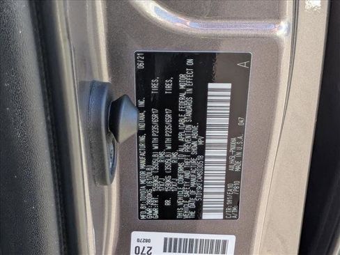 Used 2021 Toyota Sienna XLE image 27