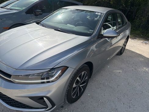 Used 2025 Volkswagen Jetta S image 1