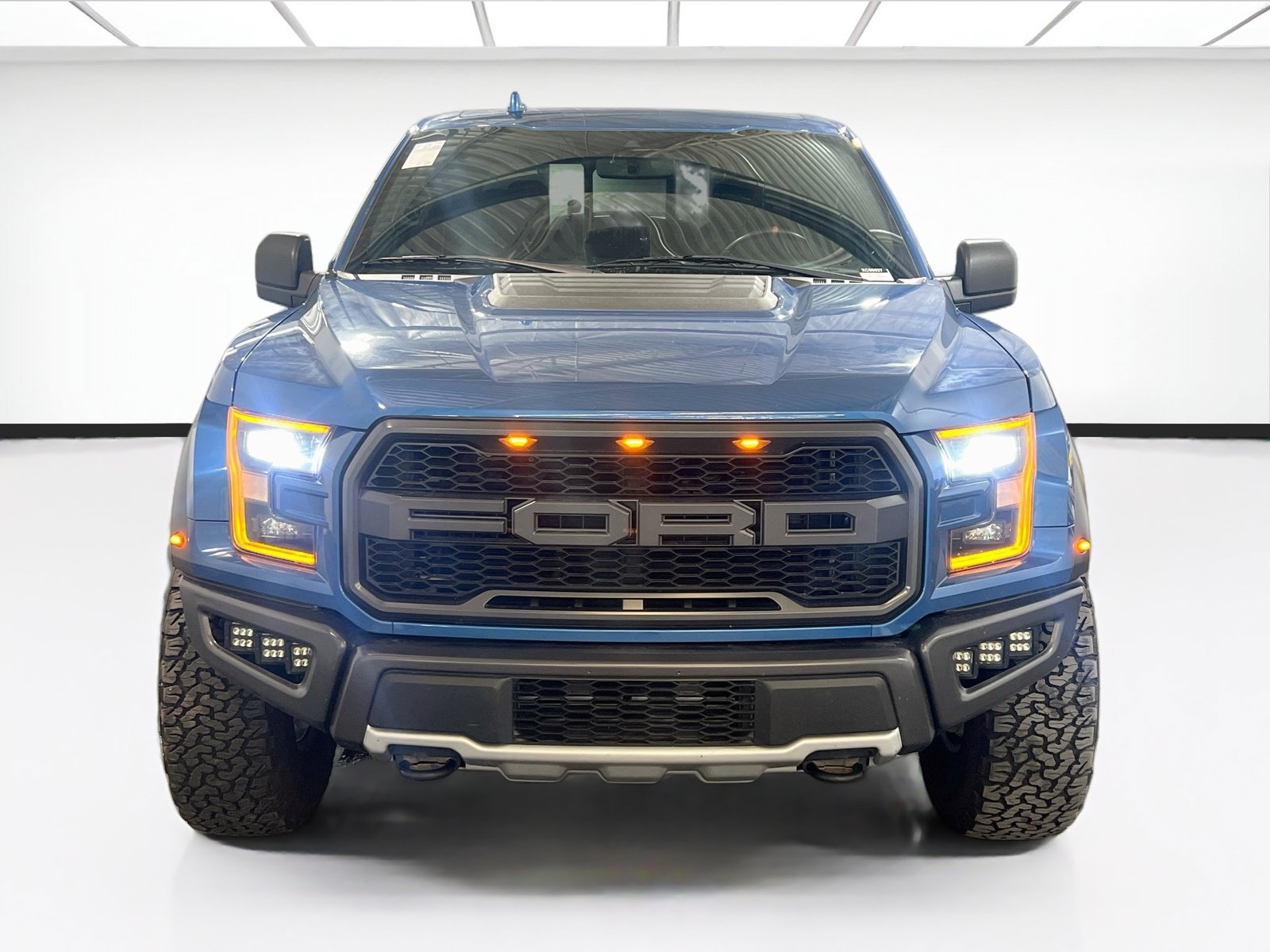 Used 2019 Ford F150 Raptor w/ Equipment Group 801A Mid AWD/4WD image 2