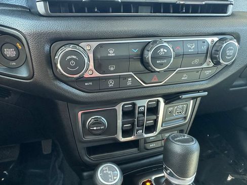New 2026 Jeep Gladiator Sport AWD/4WD image 26