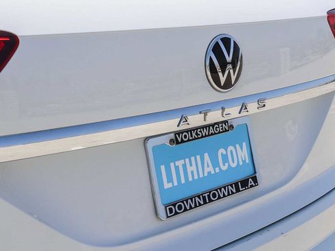 Used 2022 Volkswagen Atlas Cross Sport SE image 7