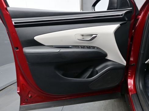 Used 2024 Hyundai Tucson SE image 9