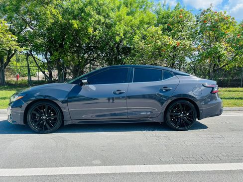 Used 2021 Nissan Maxima Platinum w/ 40th Anniversary Package FWD image 2