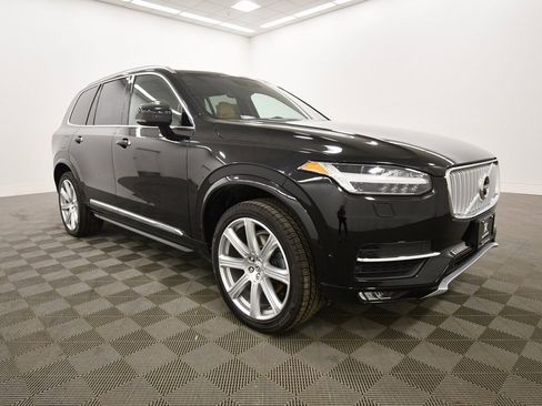 Used 2017 Volvo XC90 T6 Inscription w/ Vision Package image 10