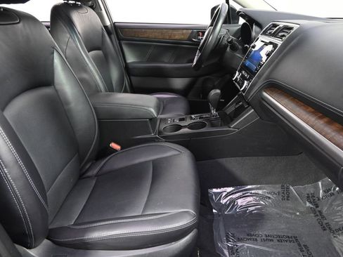 Used 2018 Subaru Outback 2.5i Limited image 16