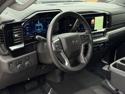 Used 2022 Chevrolet Silverado 1500 LT Trail Boss image 21