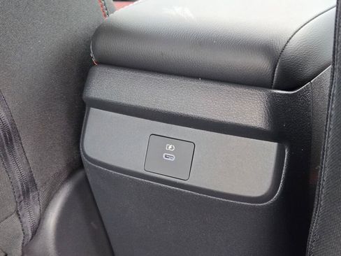 New 2026 Nissan Sentra SR w/ Floor Mat Package FWD image 11