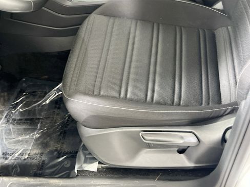 Used 2023 Volkswagen Tiguan S image 18