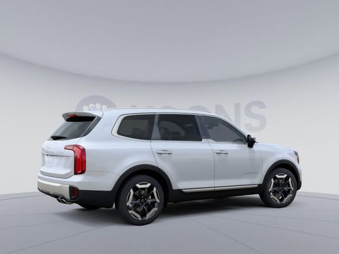 New 2025 Kia Telluride S image 8