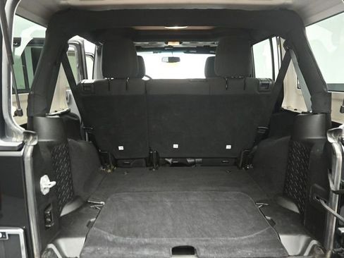 Used 2015 Jeep Wrangler Unlimited Sport w/ Quick Order Package 24S AWD/4WD image 21