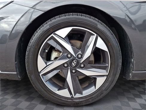 Used 2023 Hyundai Elantra SEL w/ Convenience Package image 8