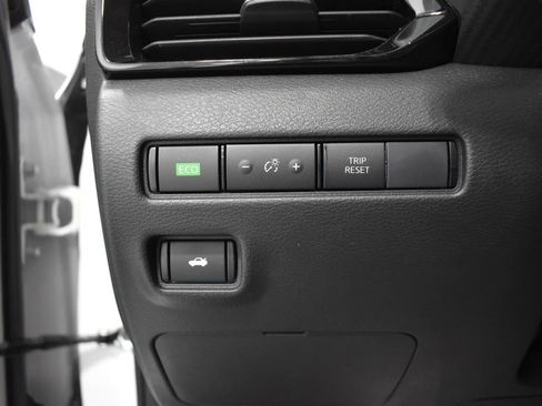 Certified 2025 Nissan Sentra SV w/ All-Weather Package FWD image 17