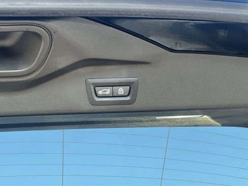 Used 2023 BMW X5 xDrive45e image 25