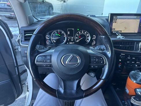 Used 2017 Lexus LX 570 4WD image 5